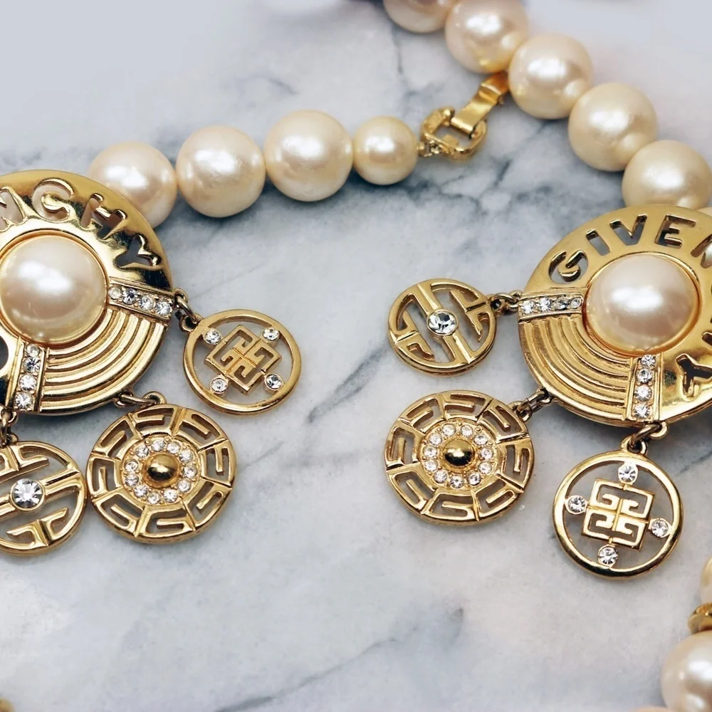 ⚜️ Vintage GIVENCHY LOGO Pearl & Crystal Earrings